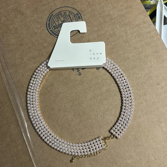 A New Day choker style necklace - Picture 1 of 4